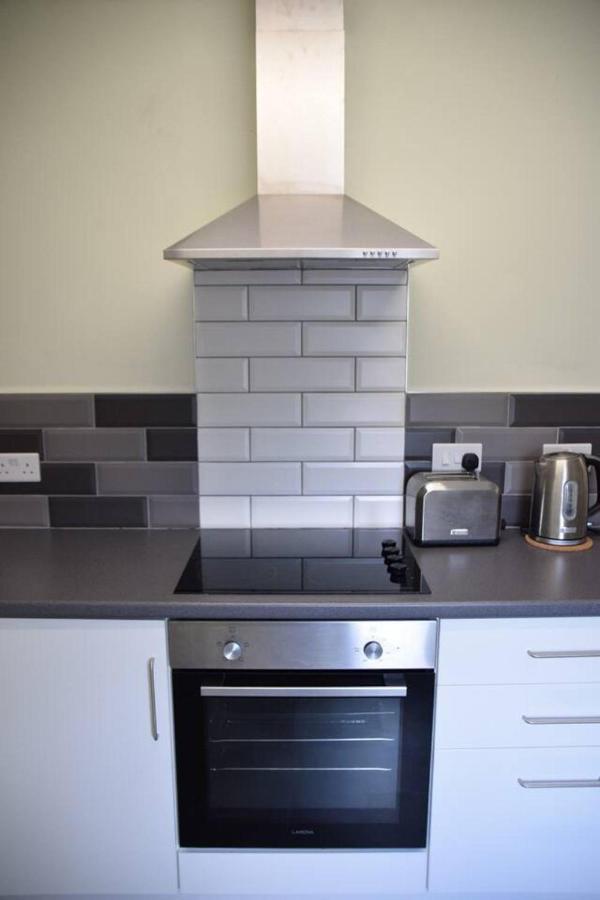 Charming 3-Bed Apartment In Talgarth Powys Brecon Bagian luar foto